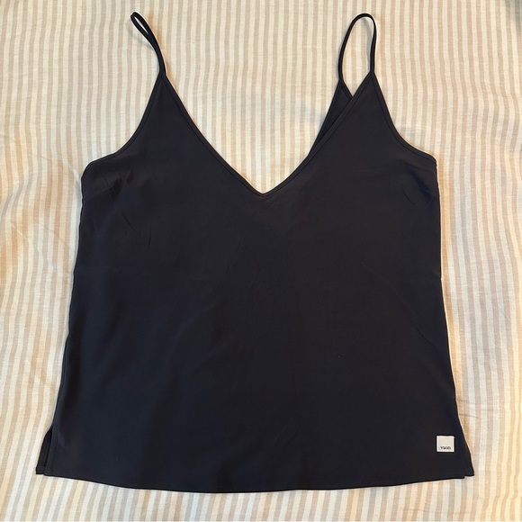 Vuori Tops - NWOT Vuori Camisole